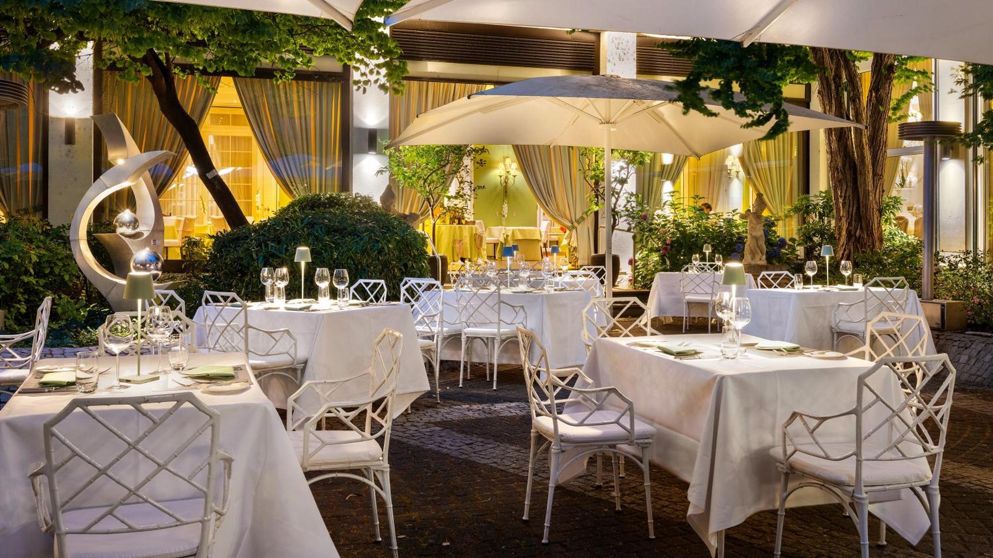 Hotel Europaeischer Hof Heidelberg, Bestes Hotel Deutschlands In Historischer Architektur Екстер'єр фото The restaurant
