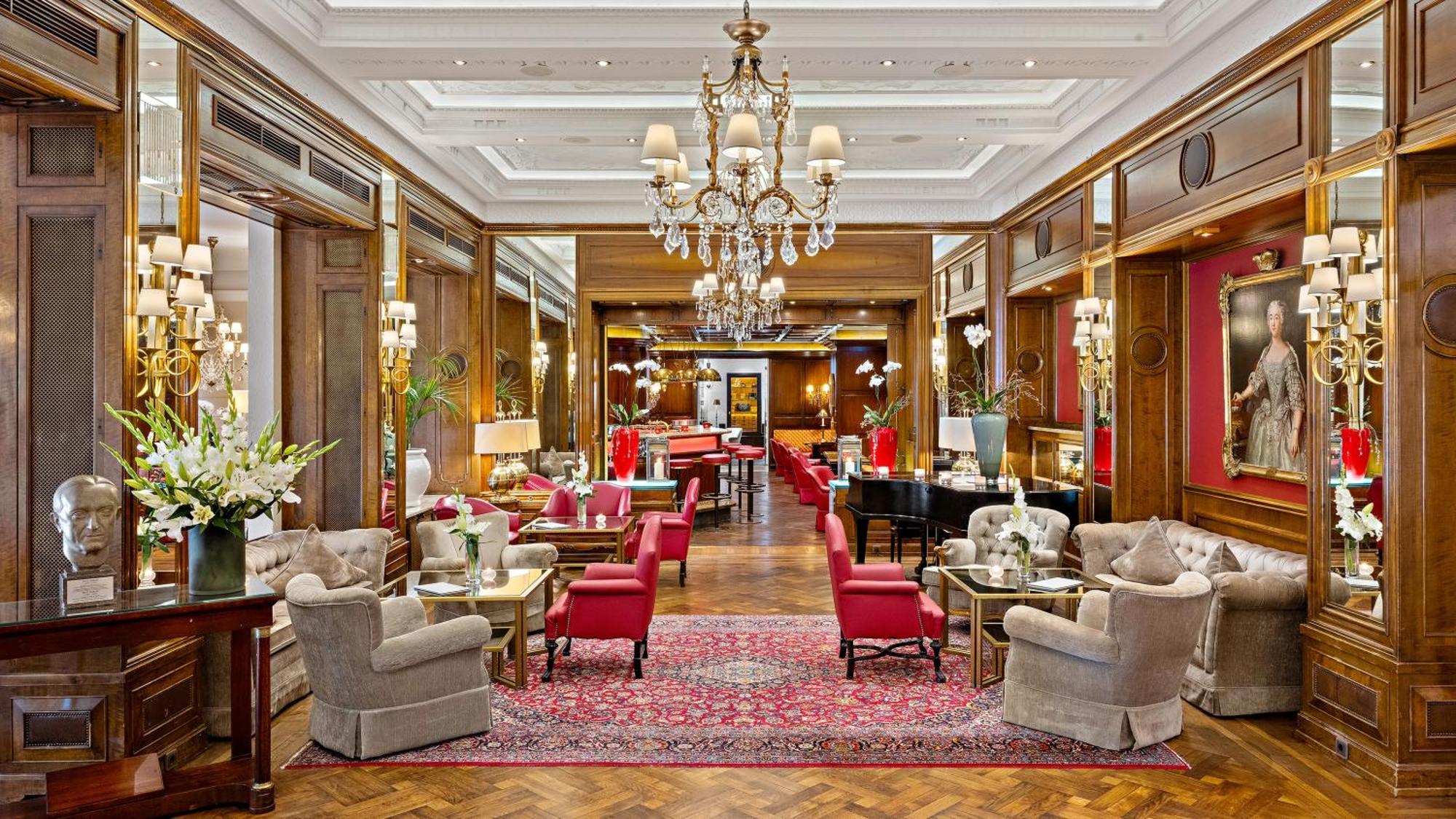 Hotel Europaeischer Hof Heidelberg, Bestes Hotel Deutschlands In Historischer Architektur Екстер'єр фото The lobby of the Mandarin Oriental, Munich